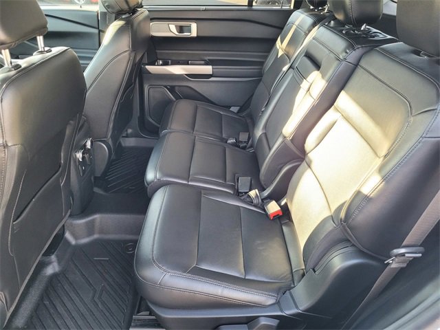 Used 2023 Ford Explorer Limited image 8