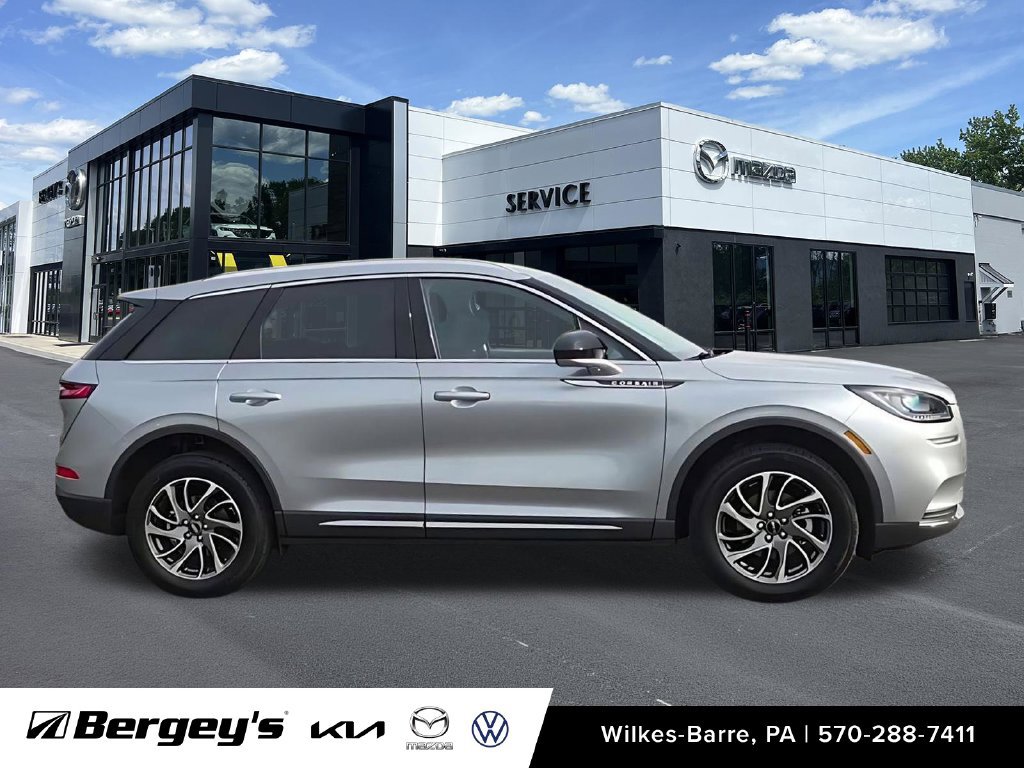 Used 2022 Lincoln Corsair AWD w/ Equipment Group 101A image 10