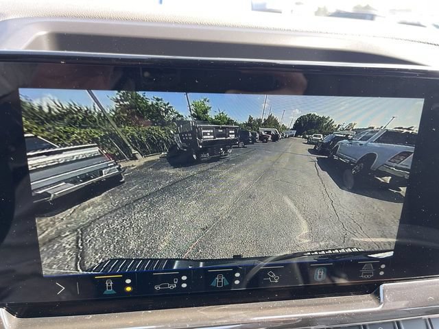 New 2026 Chevrolet Silverado 2500 ZR2 w/ LPO, Dark Essentials Package AWD/4WD image 17