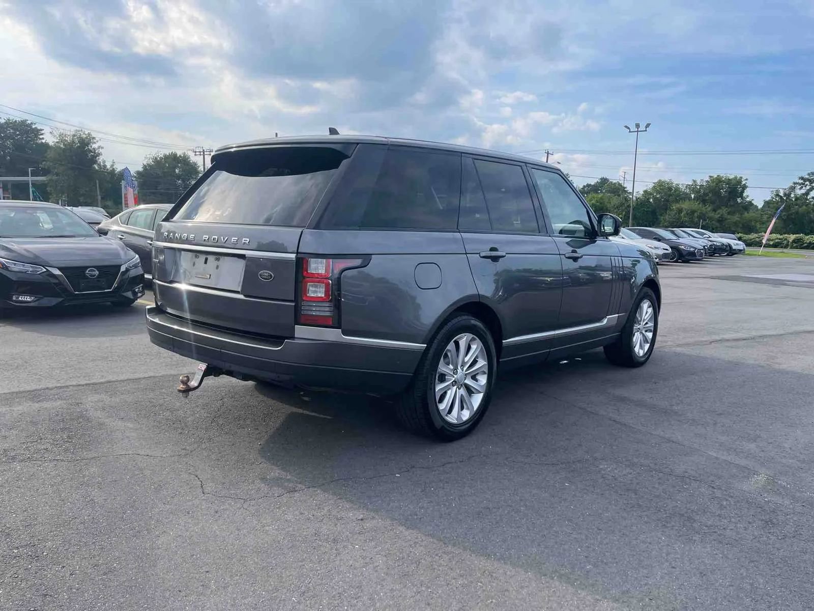 Used 2016 Land Rover Range Rover HSE image 5