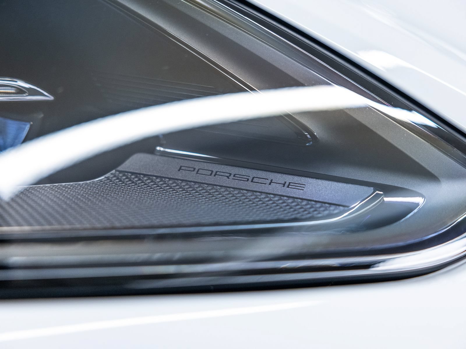 New 2026 Porsche Cayenne Coupe AWD/4WD image 14