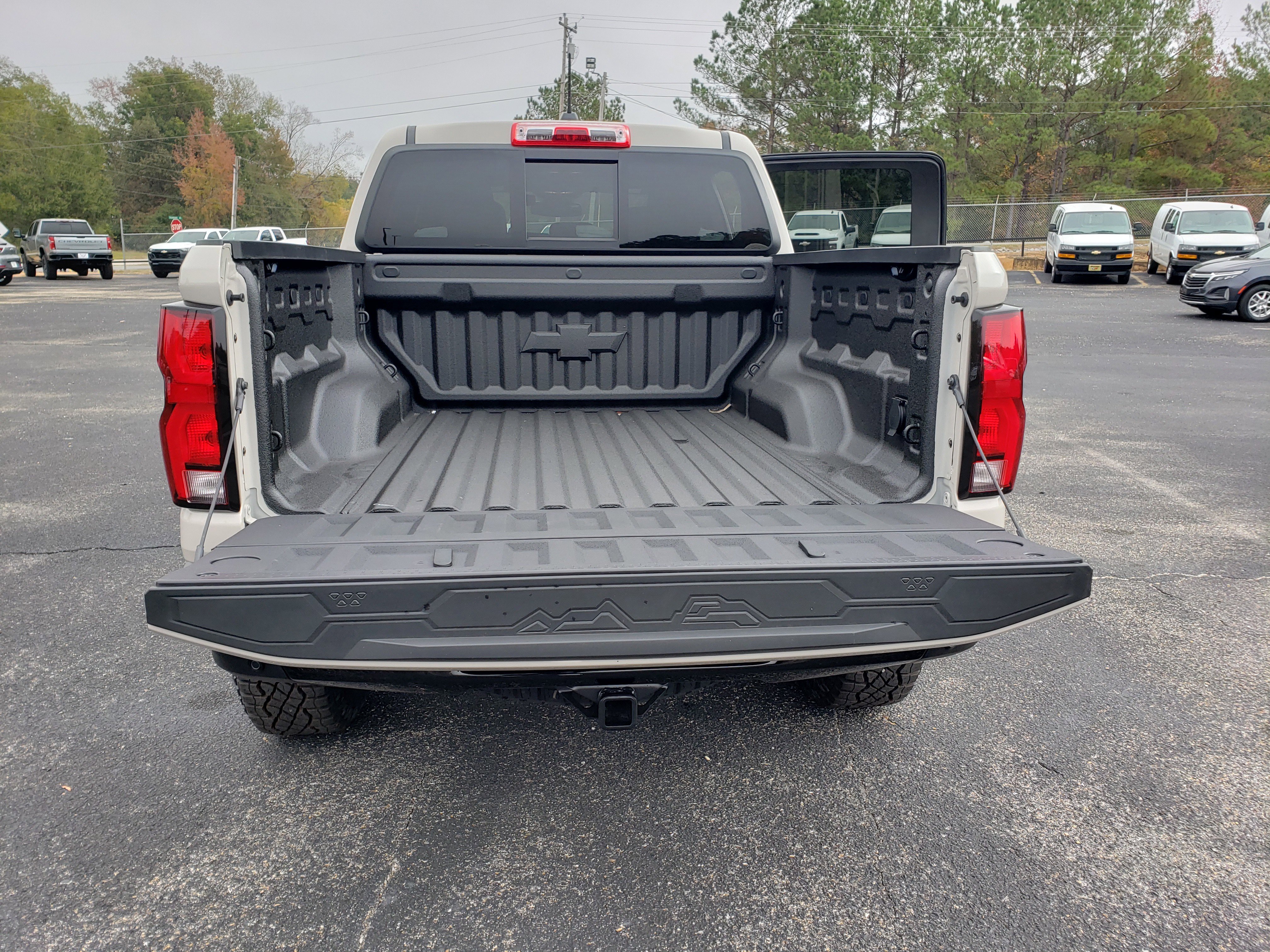 New 2026 Chevrolet Colorado ZR2 w/ Technology Package image 9