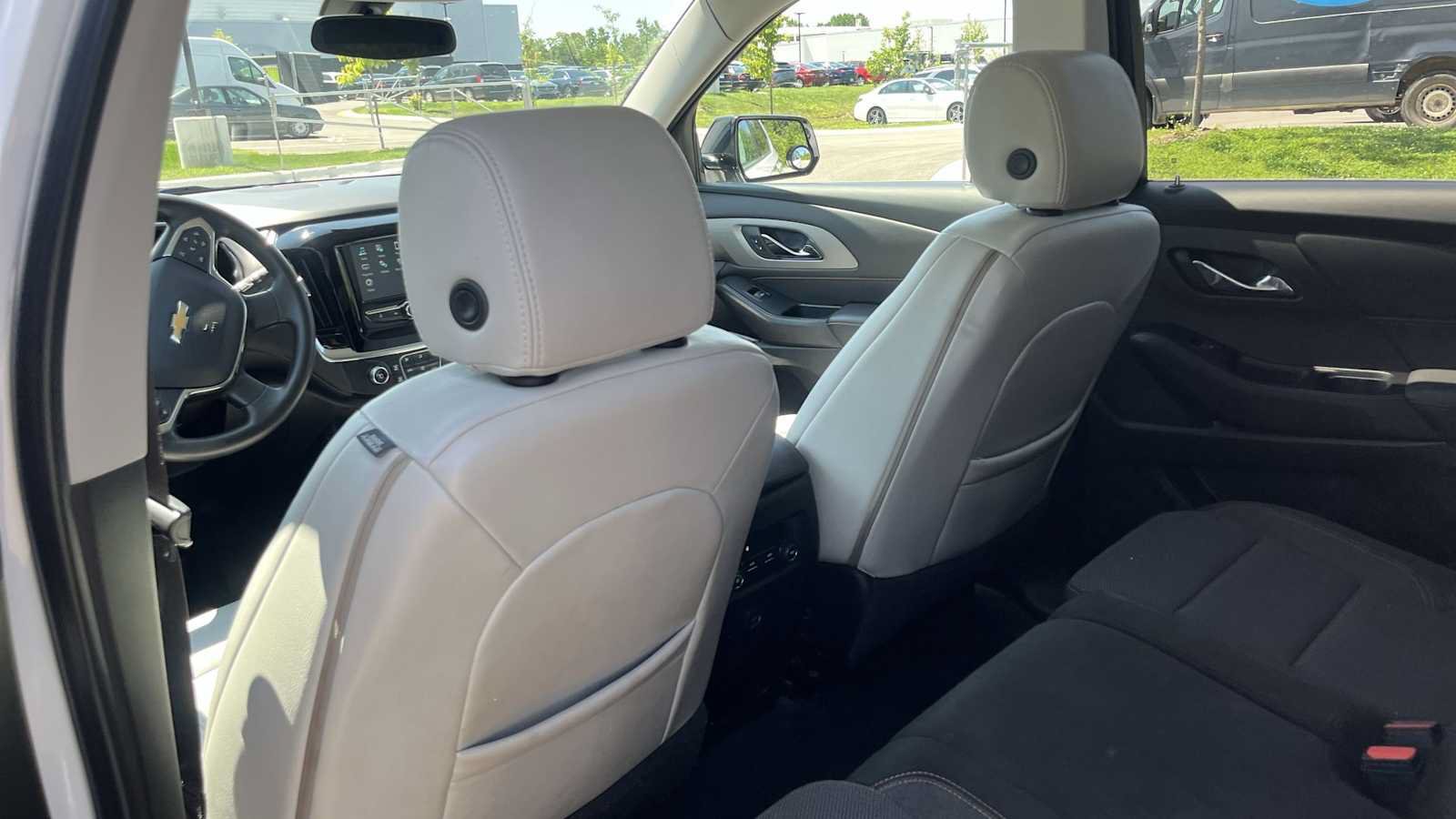 Used 2019 Chevrolet Traverse LS FWD image 32