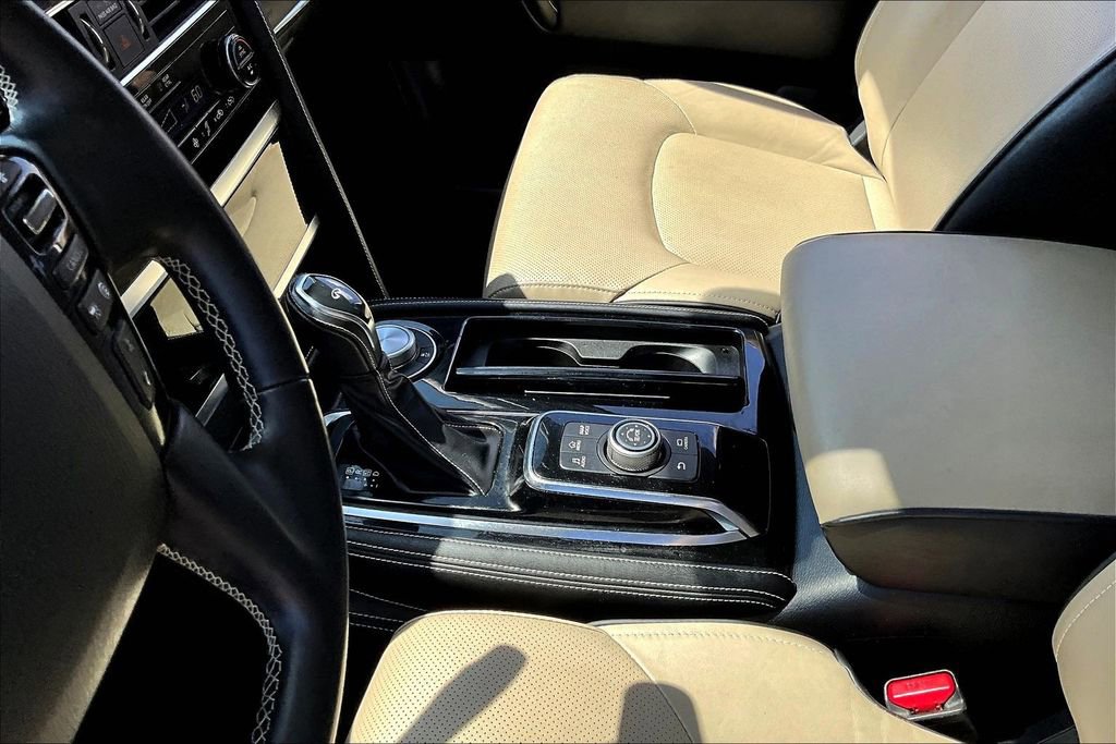 Used 2023 INFINITI QX80 Premium Select w/ All-Season Package AWD/4WD image 16