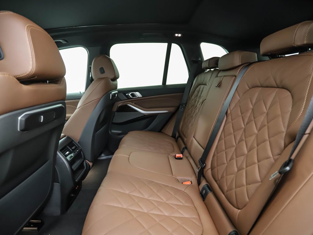 New 2026 BMW X5 xDrive40i w/ M Sport Package image 22