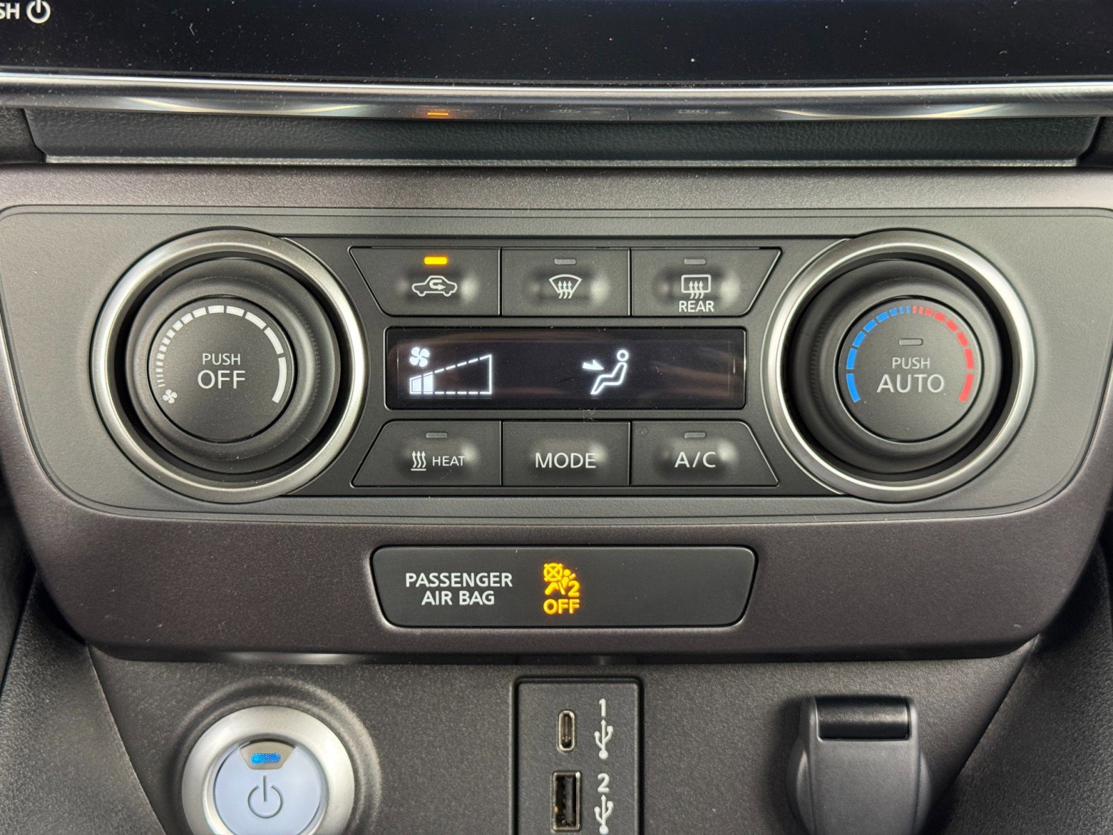 Used 2025 Nissan Leaf S image 23