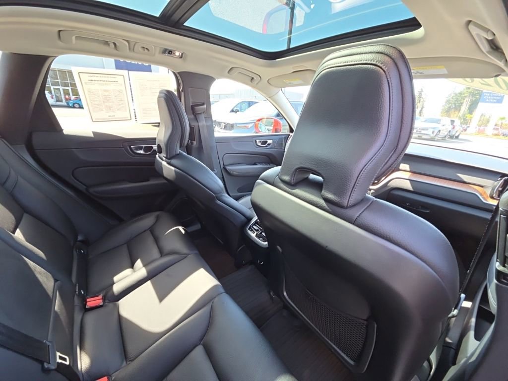 Used 2020 Volvo XC60 T5 Inscription w/ Protection Package Premier image 8