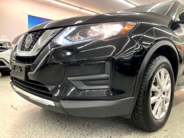 Used 2020 Nissan Rogue SV image 37