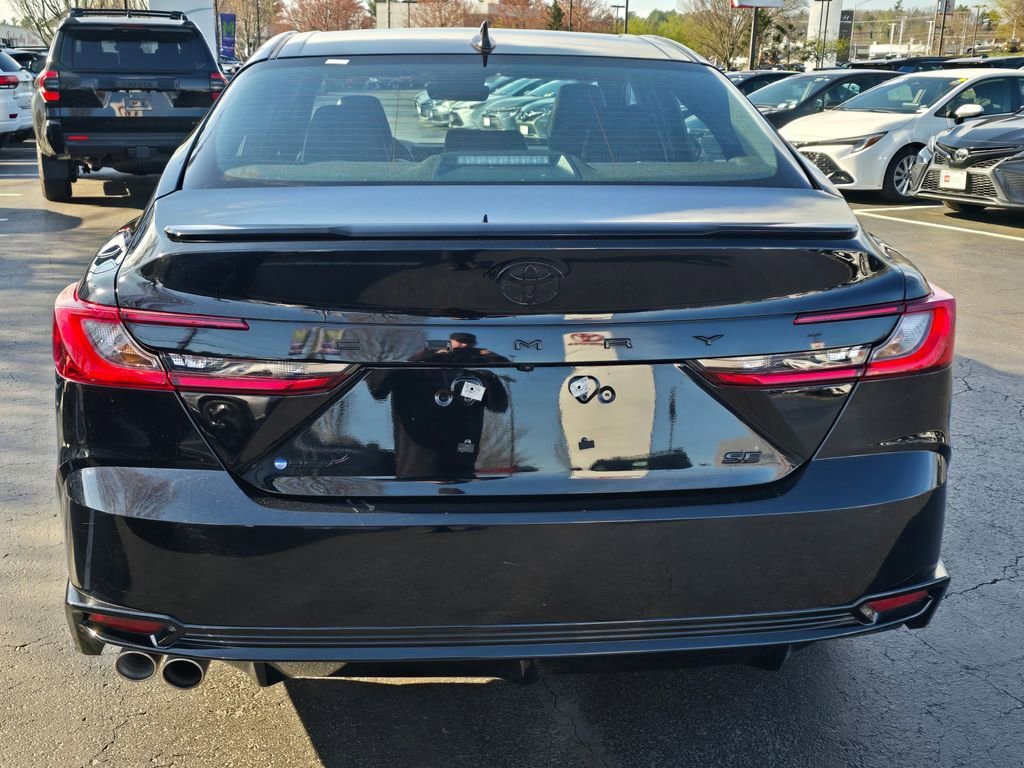 Used 2026 Toyota Camry Hybrid w/ Convenience Package FWD image 6