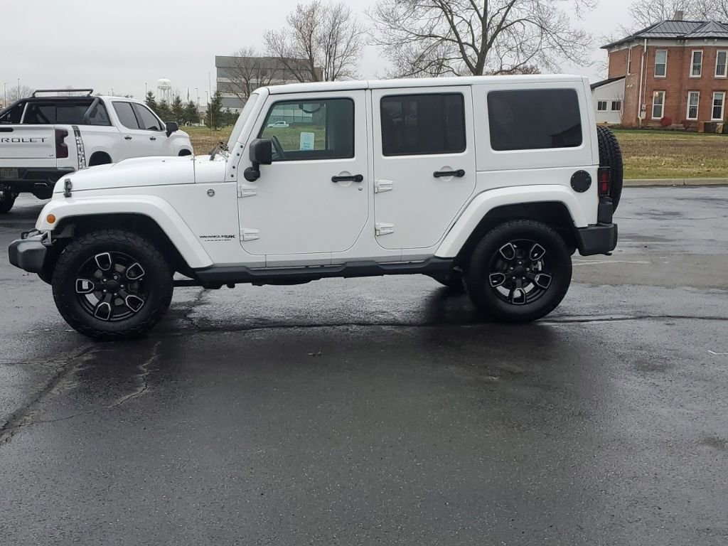 Used 2018 Jeep Wrangler Unlimited Sahara image 4
