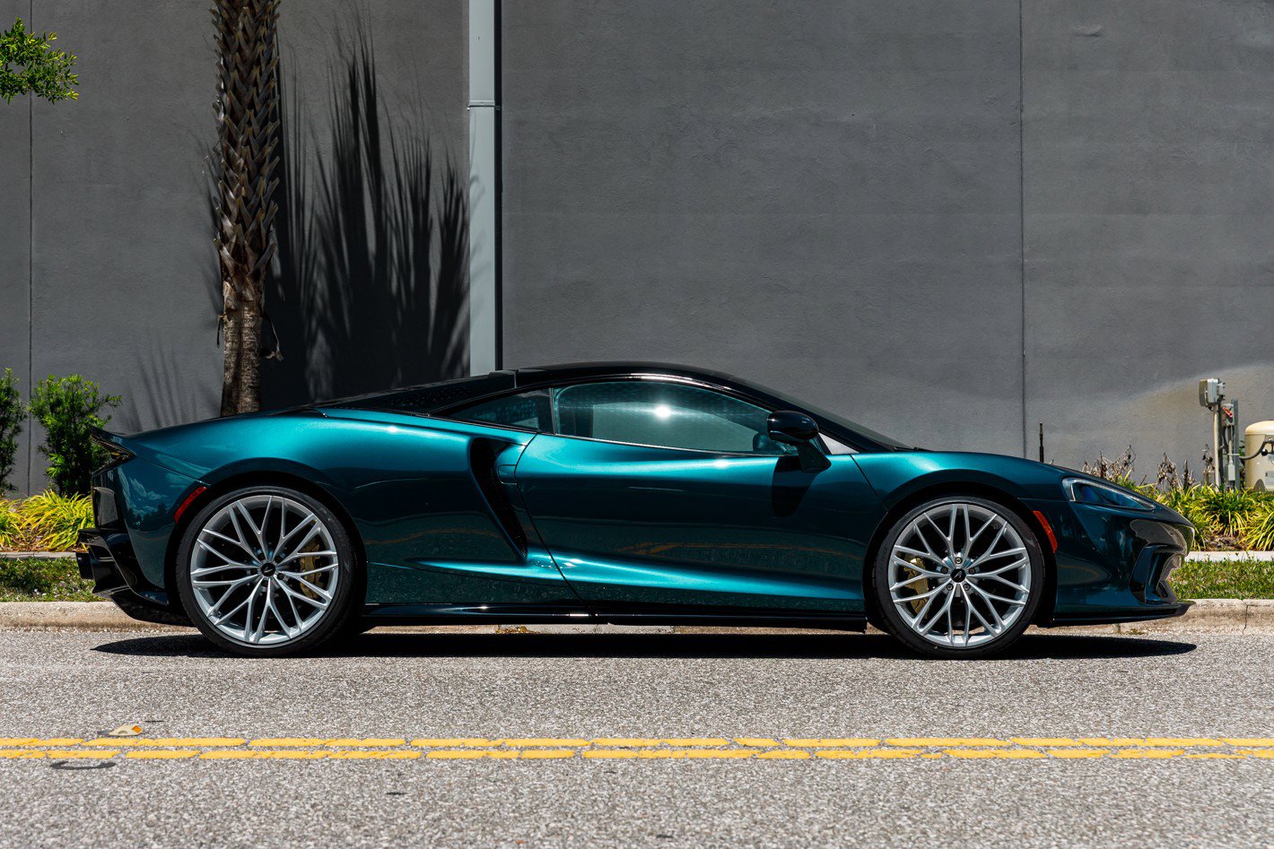 New 2026 McLaren GTS RWD image 19