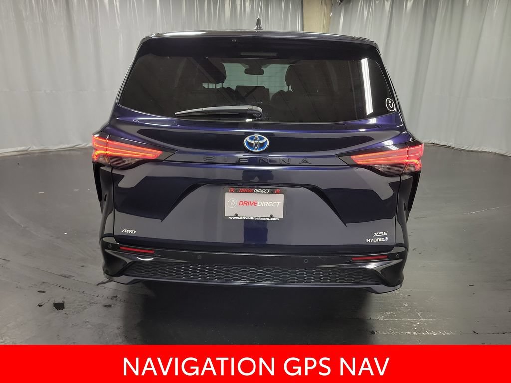 Used 2024 Toyota Sienna XSE AWD/4WD image 7