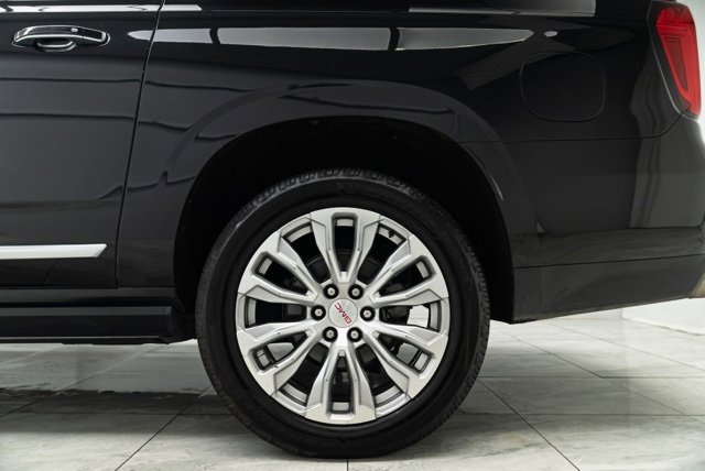 Used 2023 GMC Yukon XL Denali image 34