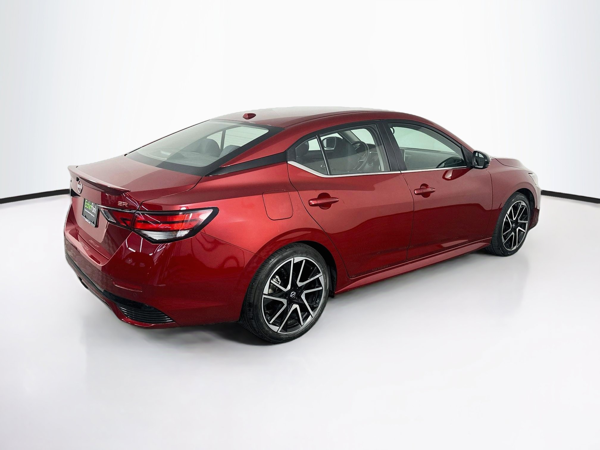 Used 2025 Nissan Sentra SR FWD image 9