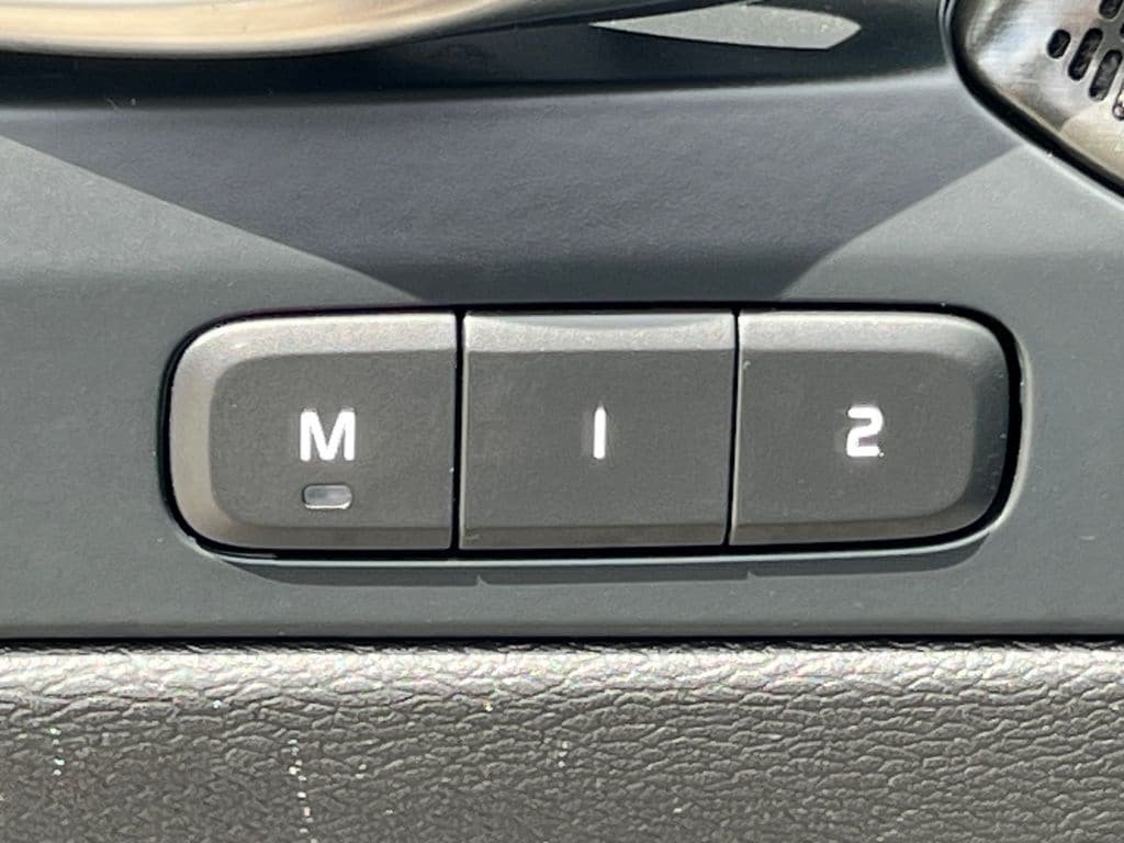 Used 2023 Volvo XC40 Recharge Ultimate AWD/4WD image 20