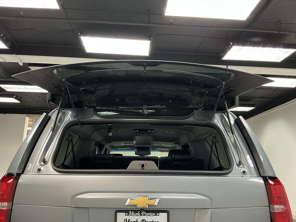 Used 2018 Chevrolet Suburban Premier AWD/4WD image 27