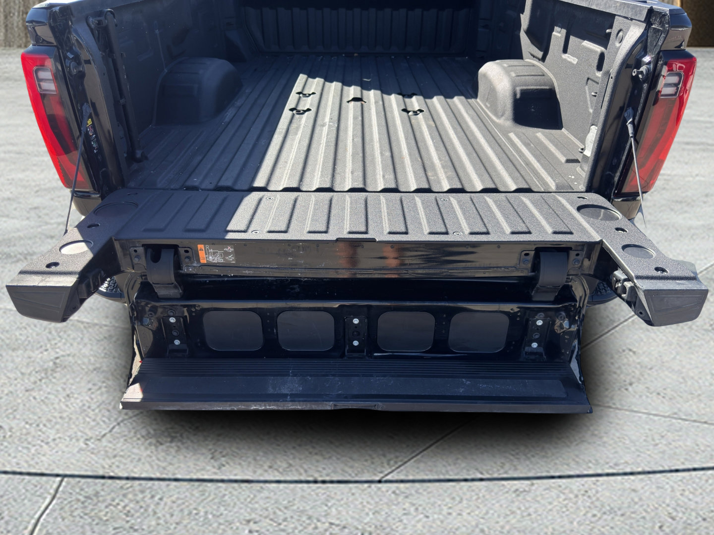 Used 2024 GMC Sierra 3500 Denali w/ Denali Reserve Package image 16