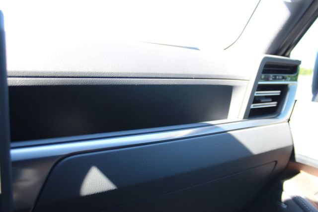 Used 2025 Lexus GX 550 w/ Accessory Package (Z1) AWD/4WD image 22