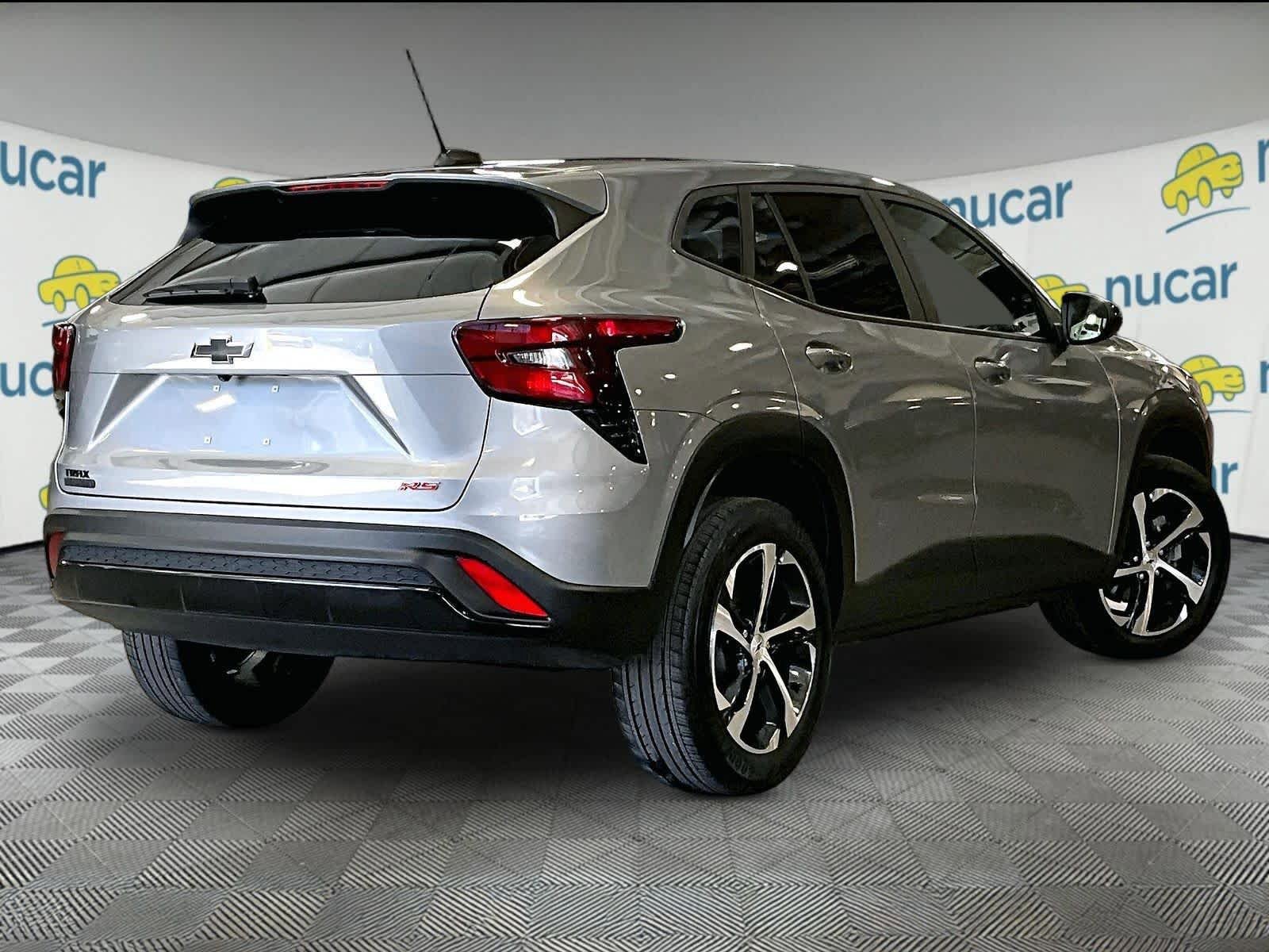 Used 2024 Chevrolet Trax RS FWD image 6