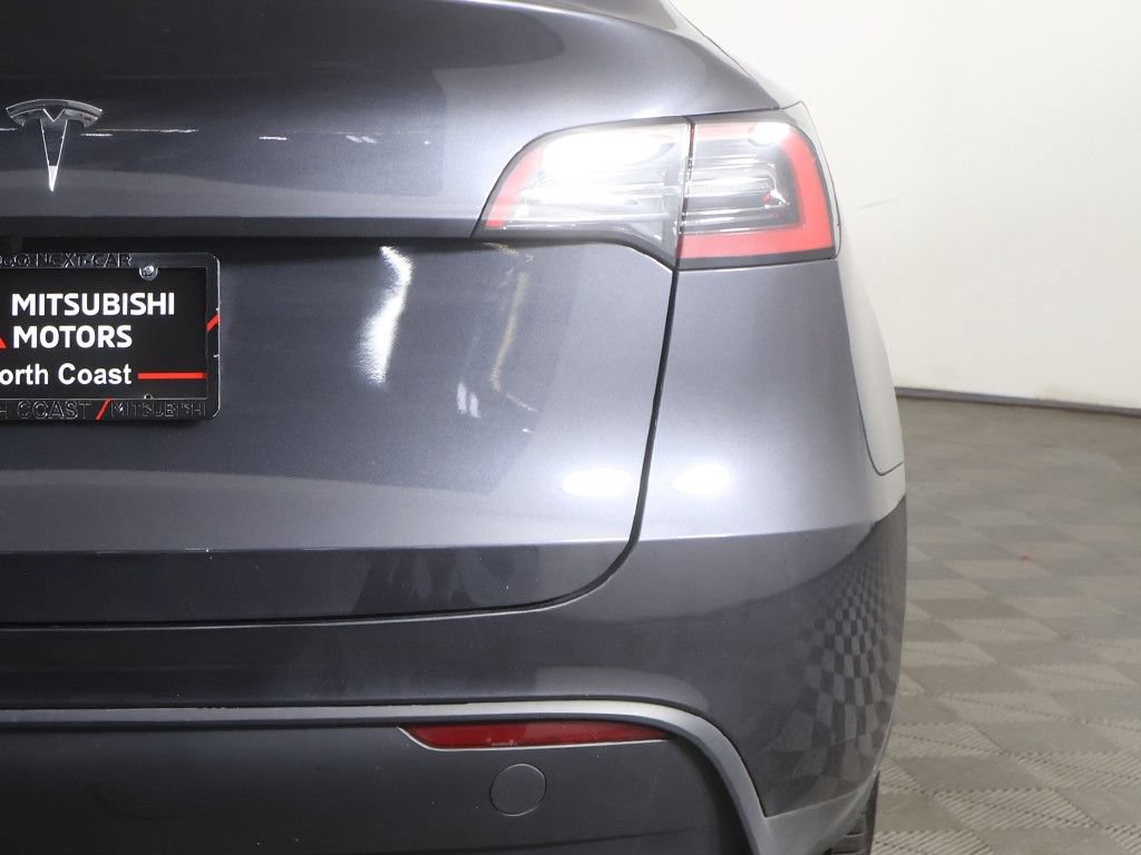 Used 2024 Tesla Model Y Long Range AWD/4WD image 20