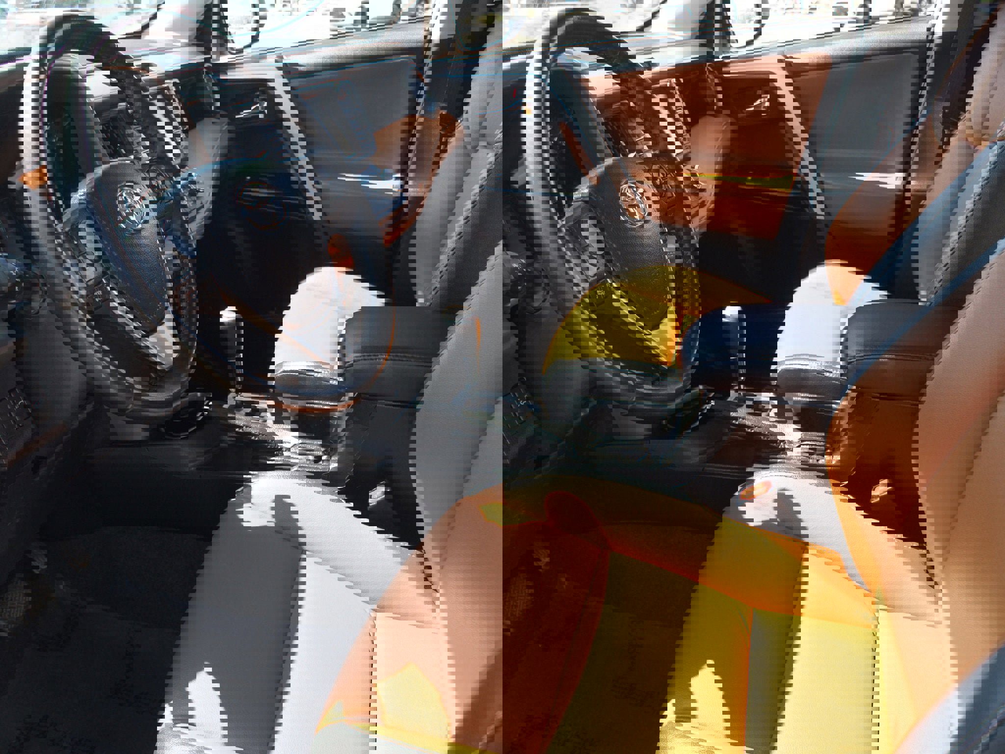 Used 2018 Toyota RAV4 Limited image 15