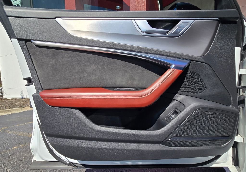 Used 2021 Audi S6 Prestige w/ Prestige Package image 18