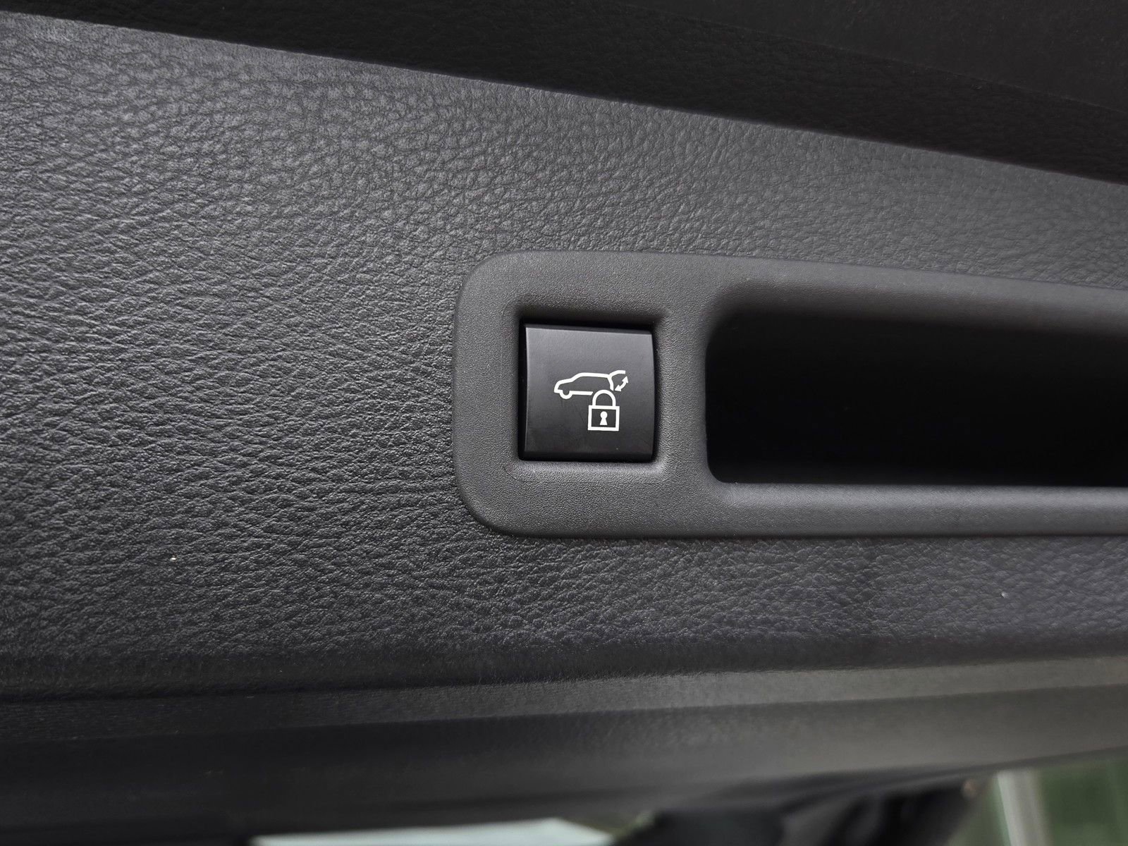 Certified 2026 Toyota Sienna XLE image 24