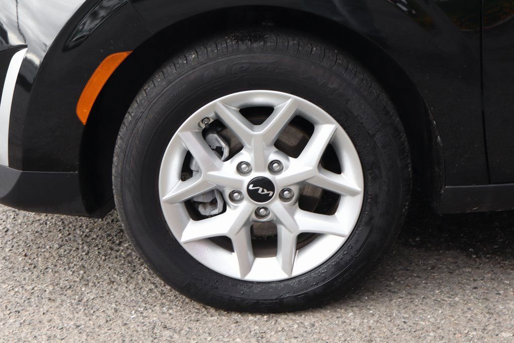 Used 2024 Kia Soul LX w/ Option Group 015 image 41