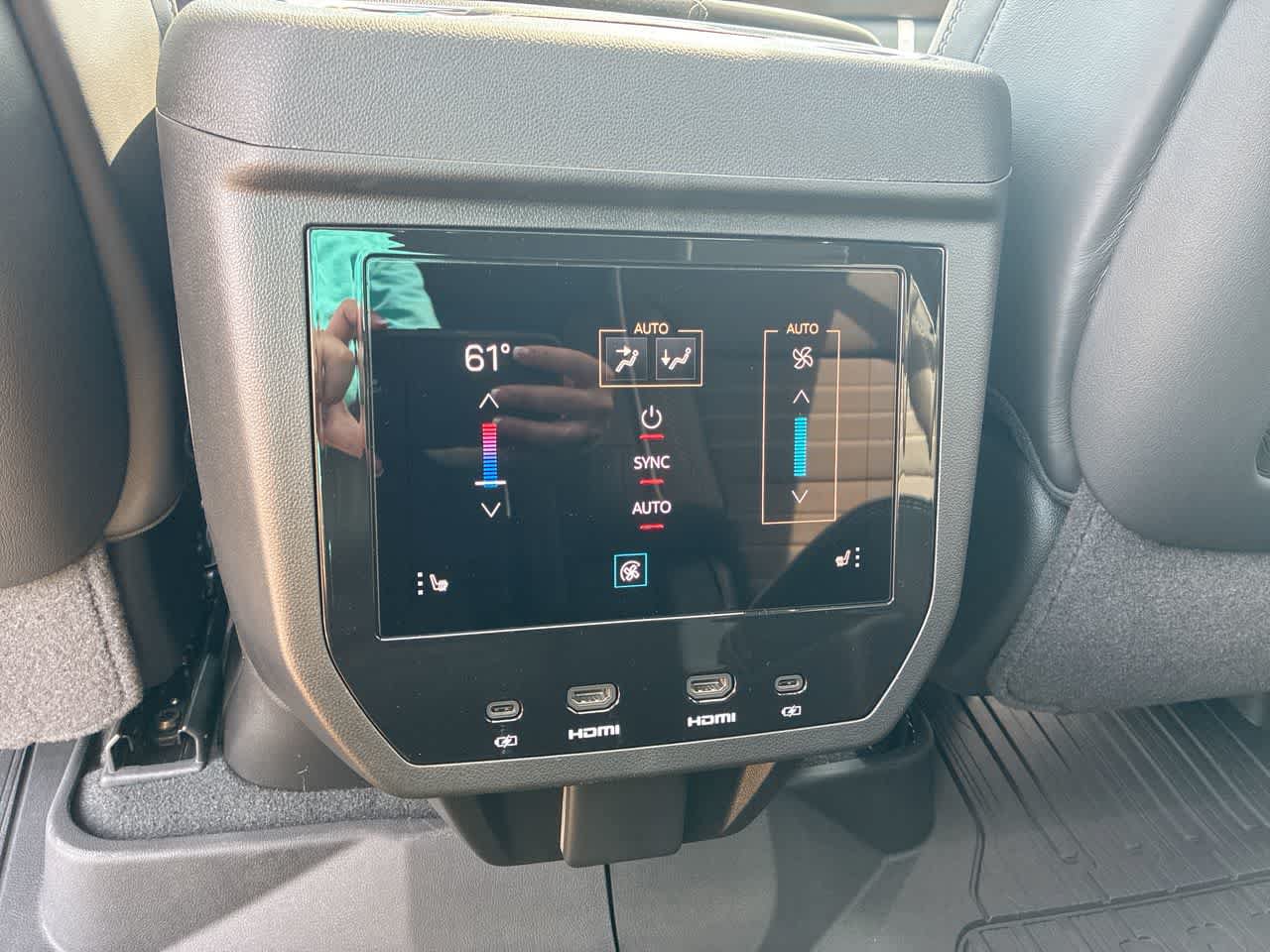 New 2026 GMC Yukon XL Denali Ultimate w/ LPO, Floor Liner Package AWD/4WD image 22