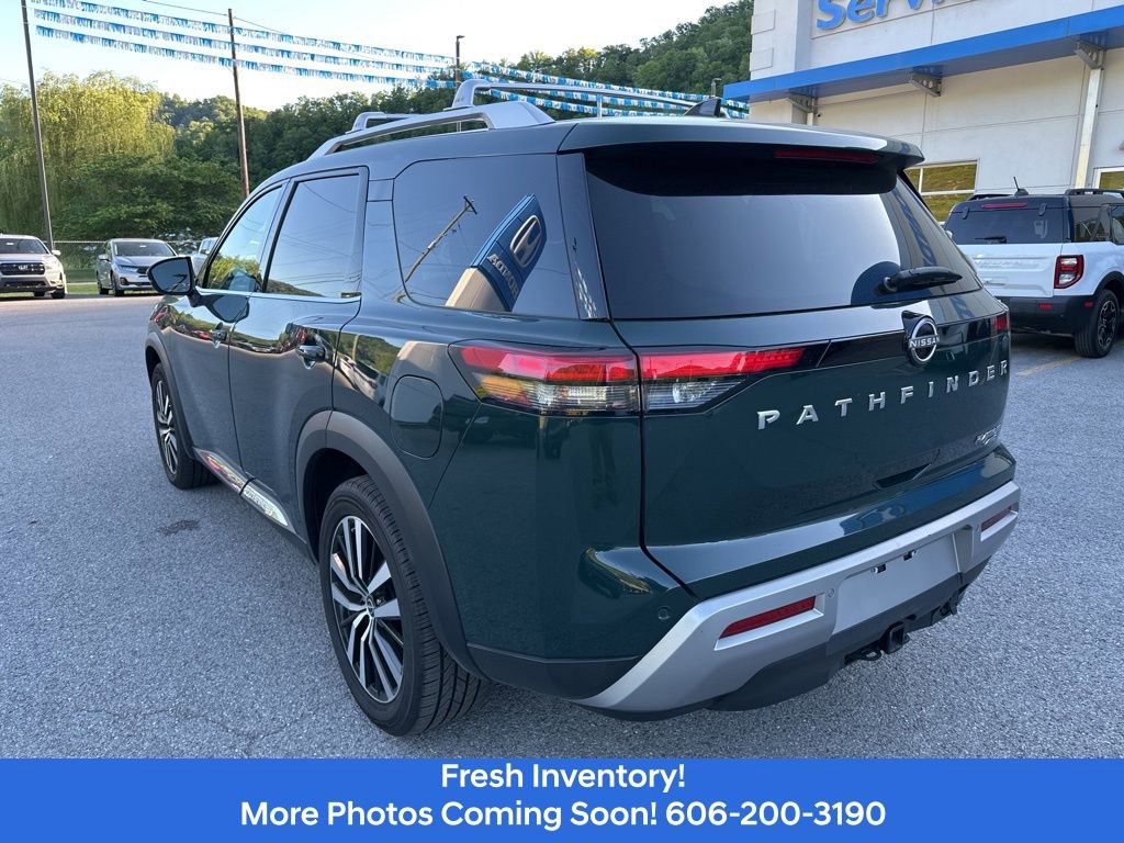 Used 2023 Nissan Pathfinder Platinum w/ Cargo Package AWD/4WD image 3