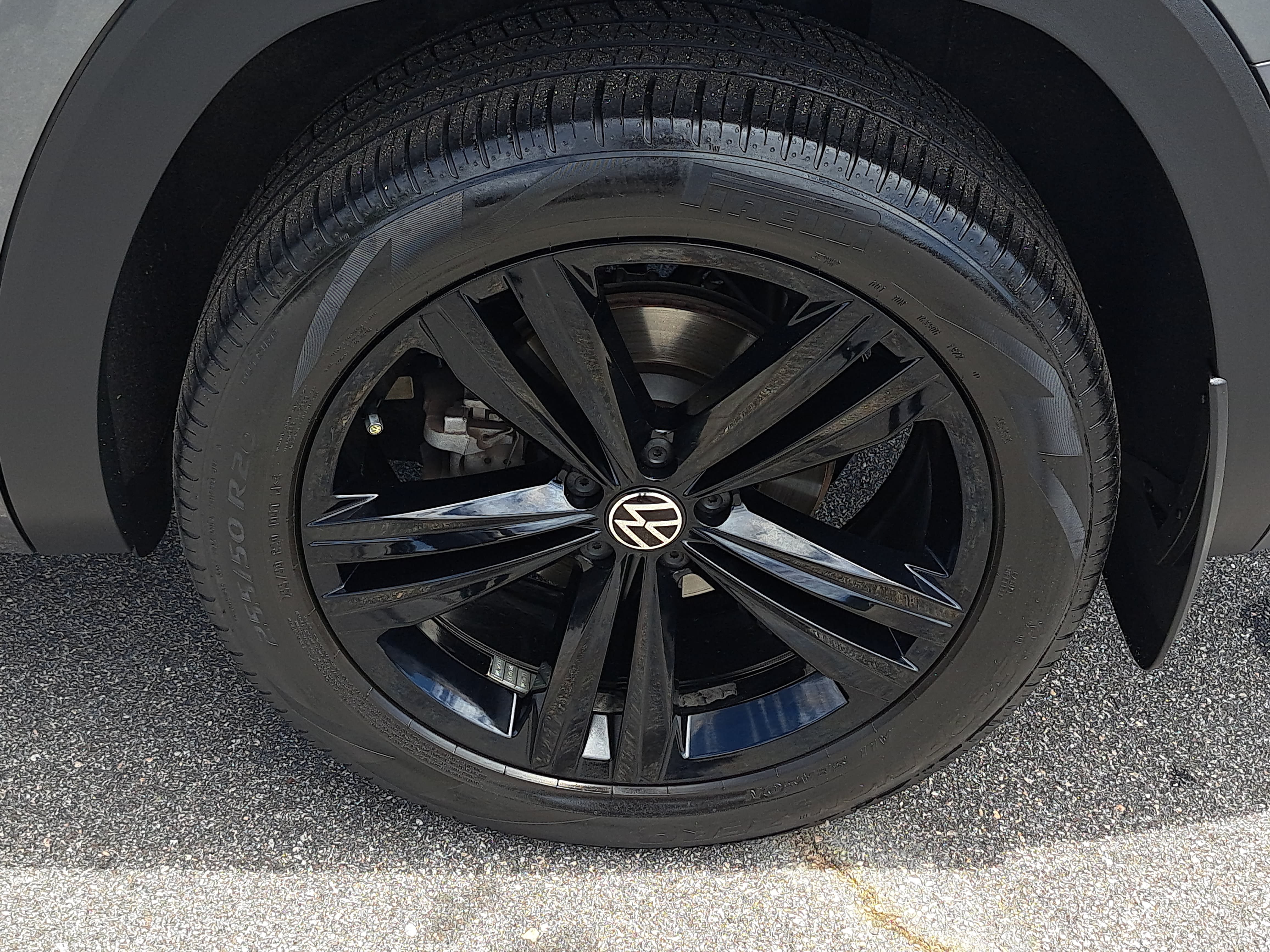 Certified 2022 Volkswagen Atlas SEL R-Line AWD/4WD image 33