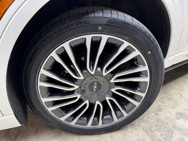 Used 2022 Lincoln Corsair Reserve w/ Sport Package image 29