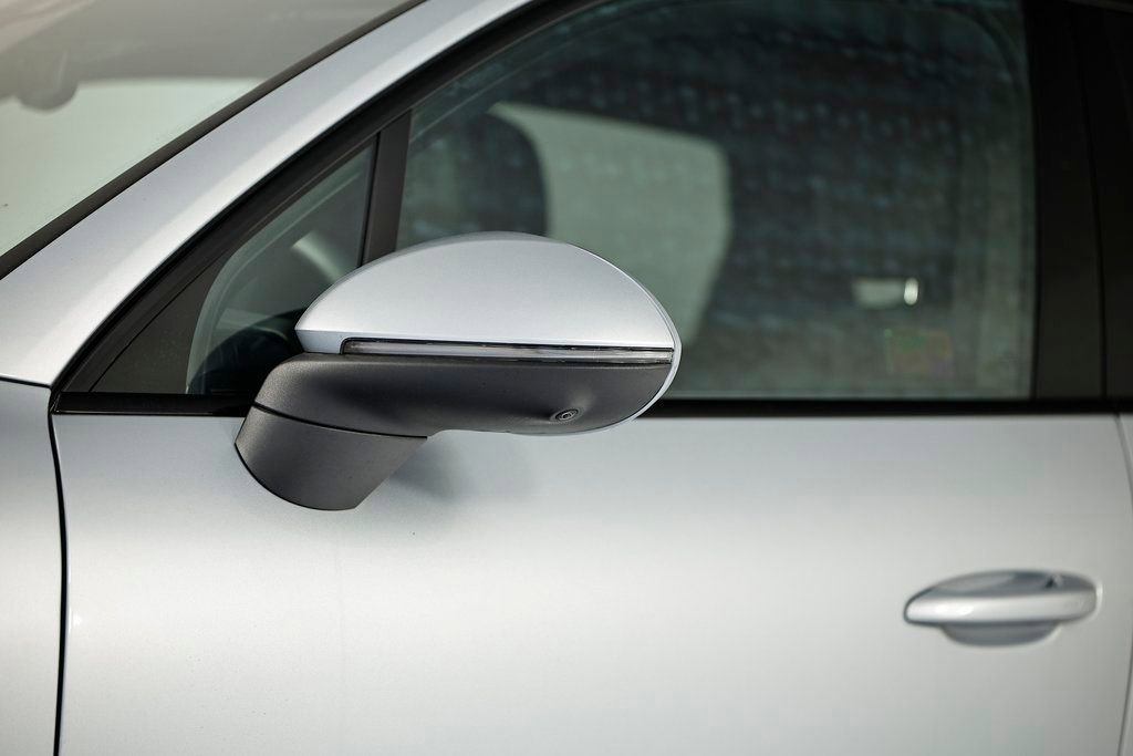 Certified 2025 Porsche Cayenne AWD/4WD image 12
