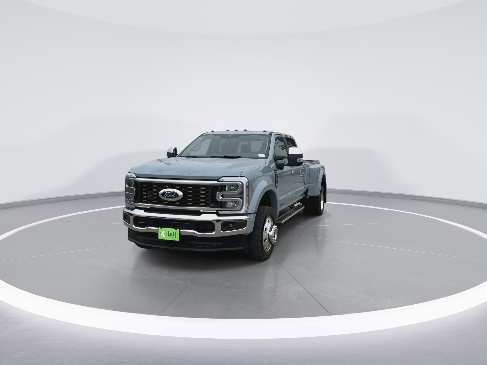 New 2026 Ford F450 Lariat w/ Chrome Package image 3