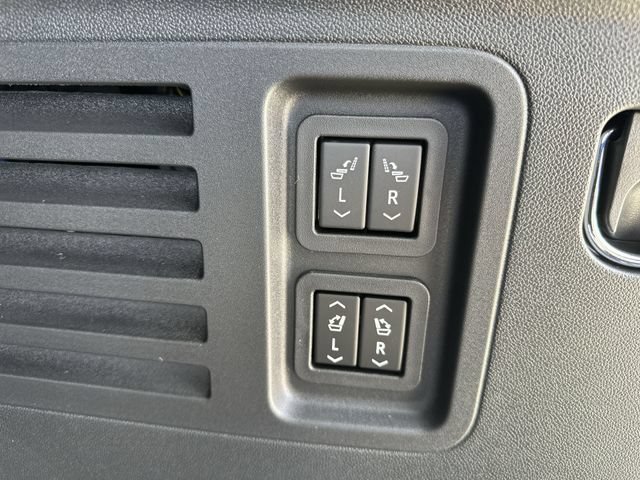 New 2026 Buick Enclave Preferred w/ Power Package FWD image 30