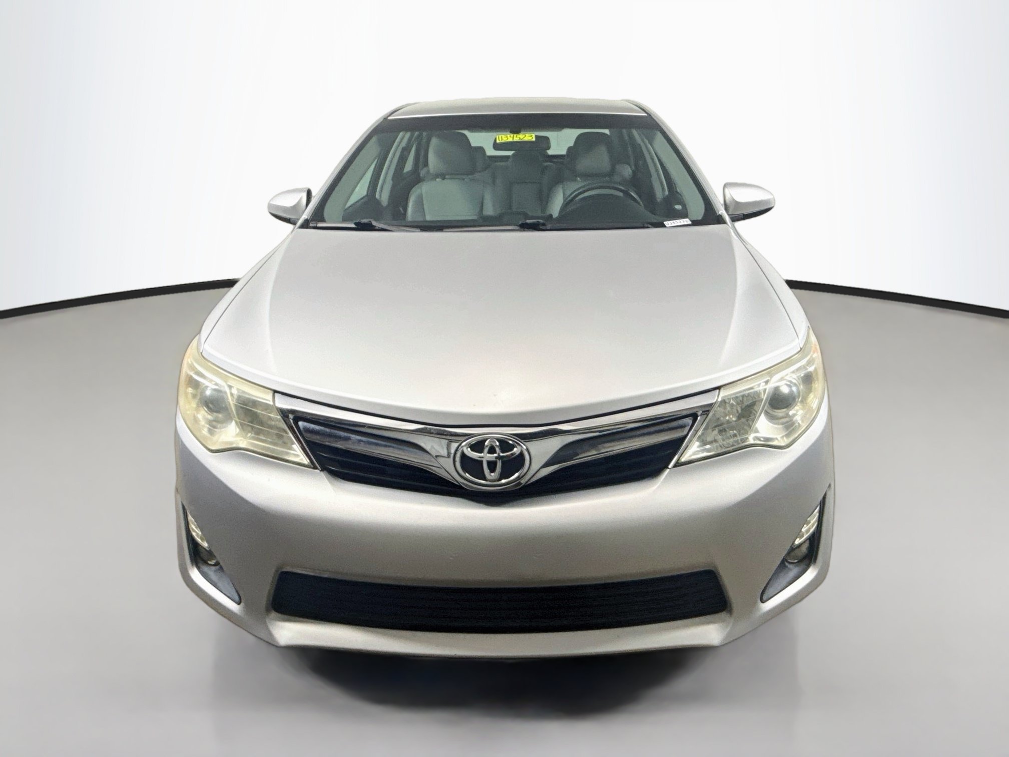 Used 2013 Toyota Camry LE FWD image 2