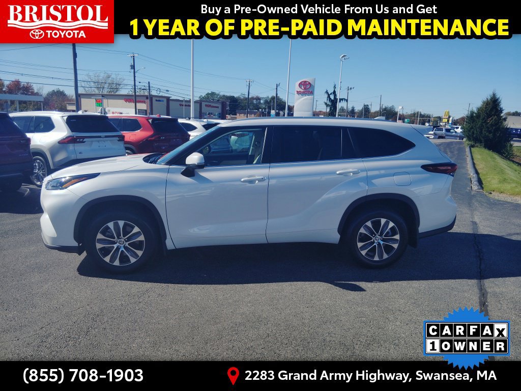 Used 2024 Toyota Highlander XLE AWD/4WD image 4