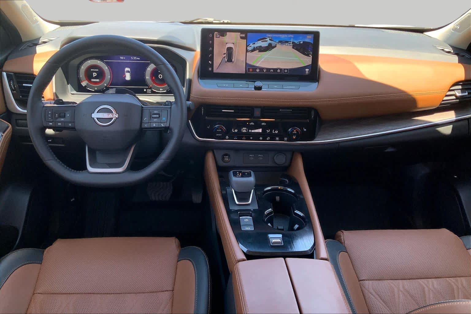Used 2025 Nissan Rogue Platinum w/ Tech Package FWD image 16
