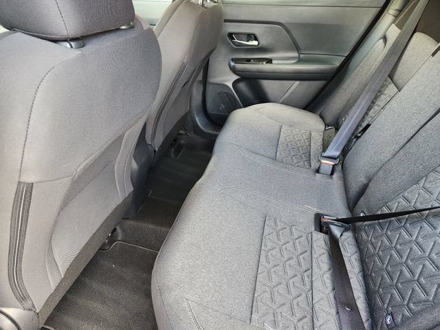 Used 2025 Nissan Kicks SV AWD/4WD image 30