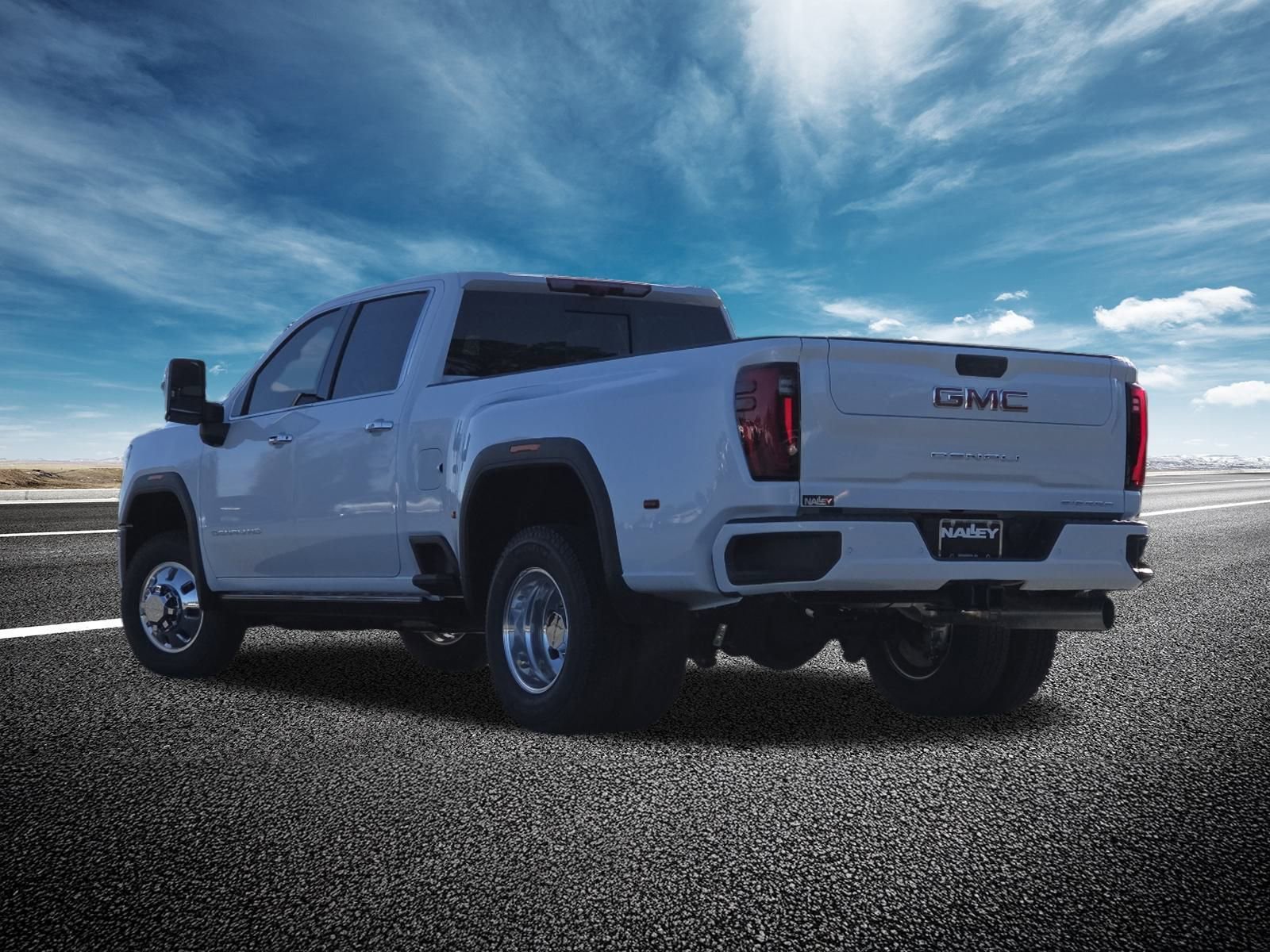 New 2026 GMC Sierra 3500 Denali w/ Denali Reserve Package image 23