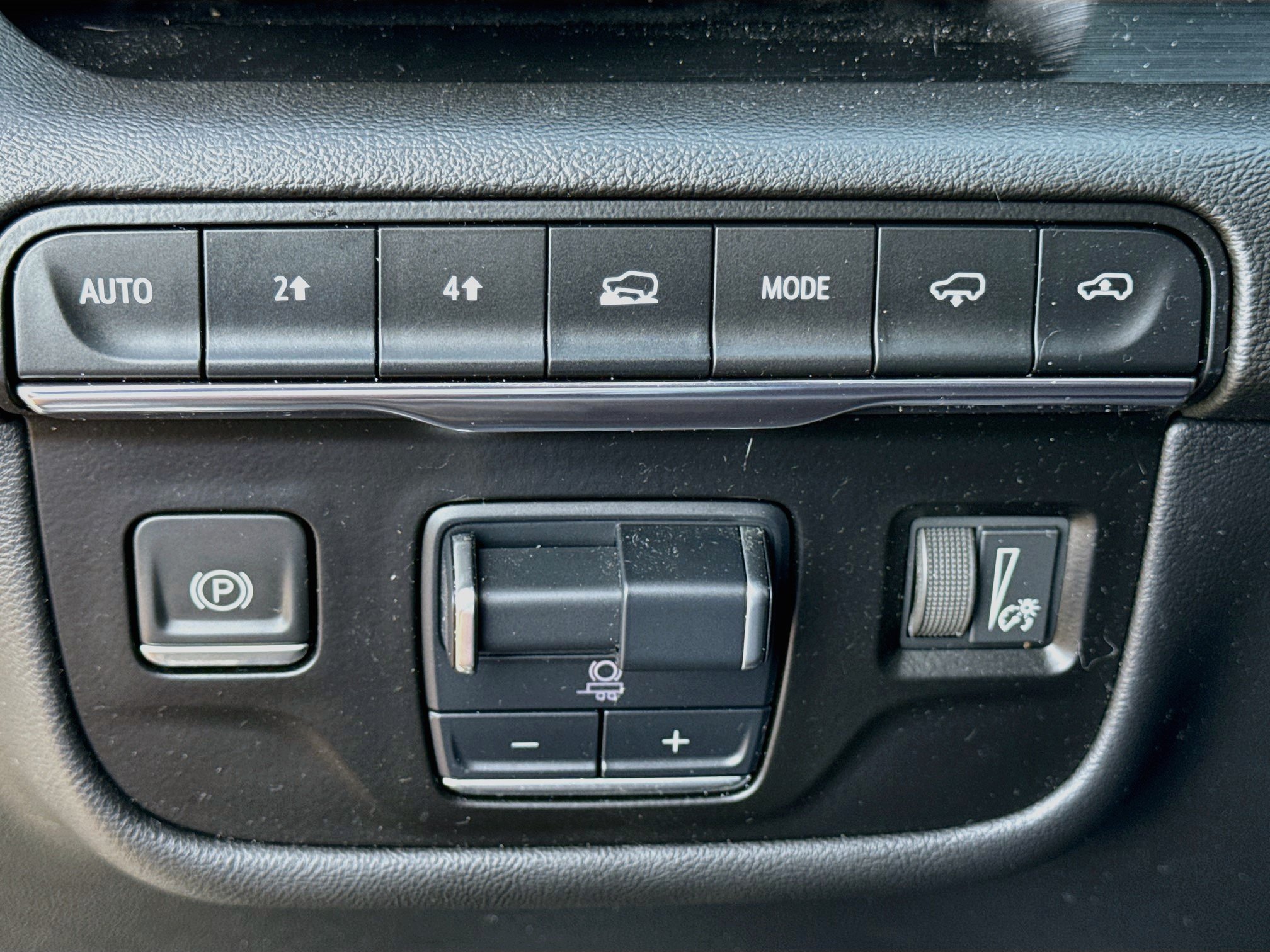 Used 2021 Cadillac Escalade Sport w/ Driver Assist Tech Package AWD/4WD image 38