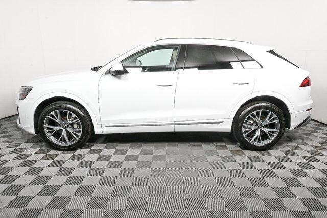New 2025 Audi Q8 Premium image 32