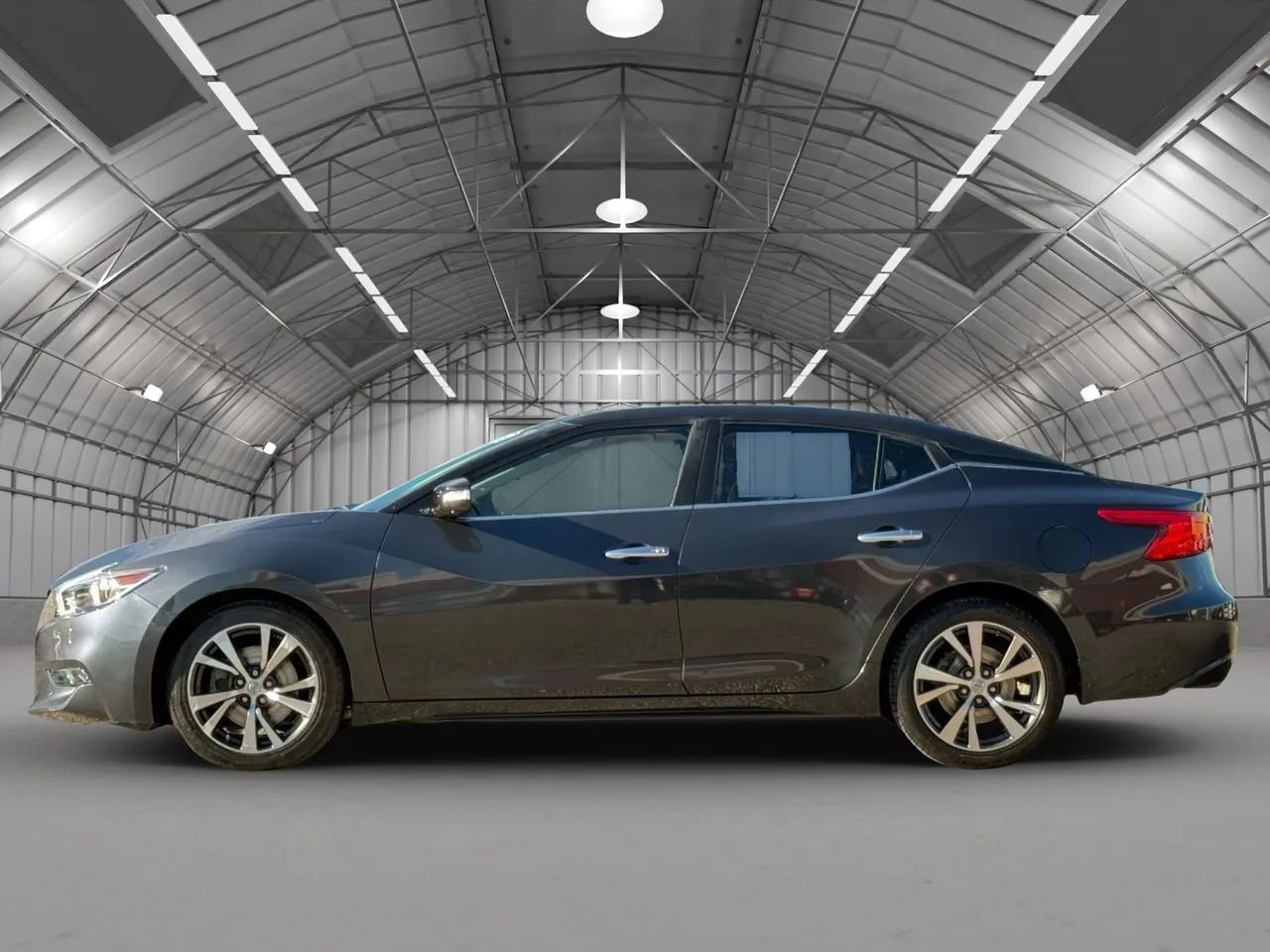 Used 2016 Nissan Maxima Platinum image 4