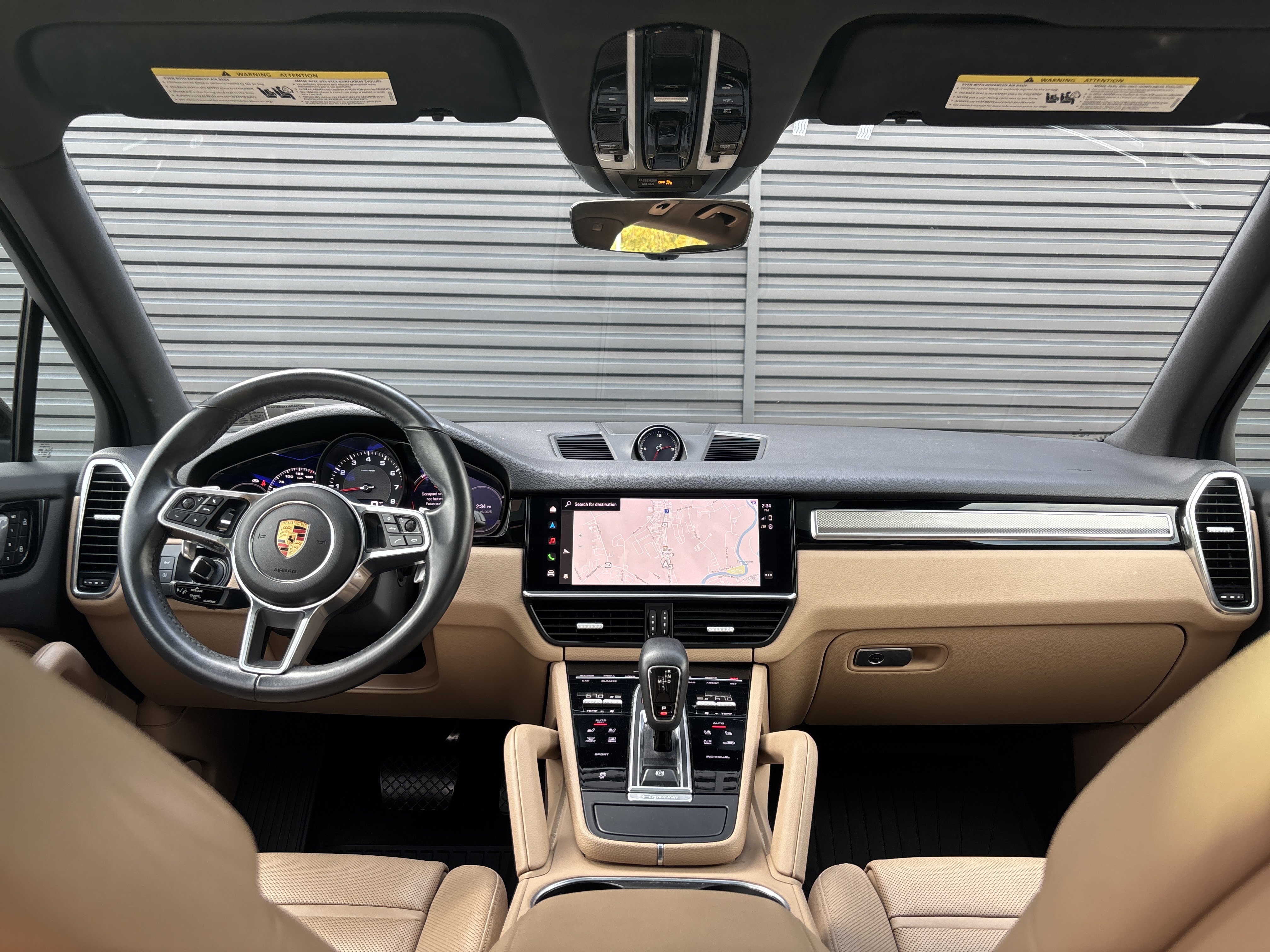 Certified 2022 Porsche Cayenne Platinum Edition image 12