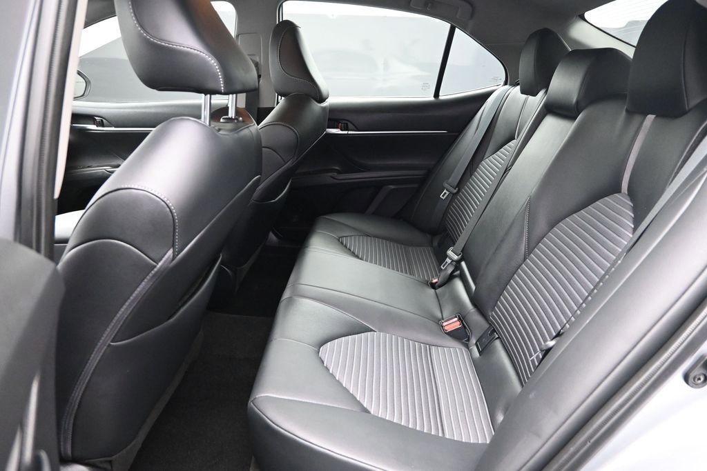 Used 2023 Toyota Camry SE FWD image 12