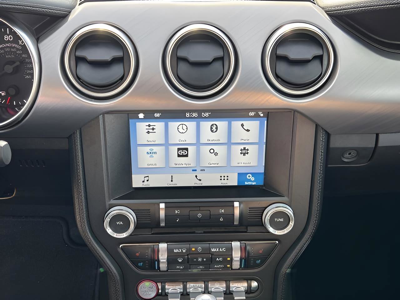 Used 2018 Ford Mustang Premium image 14