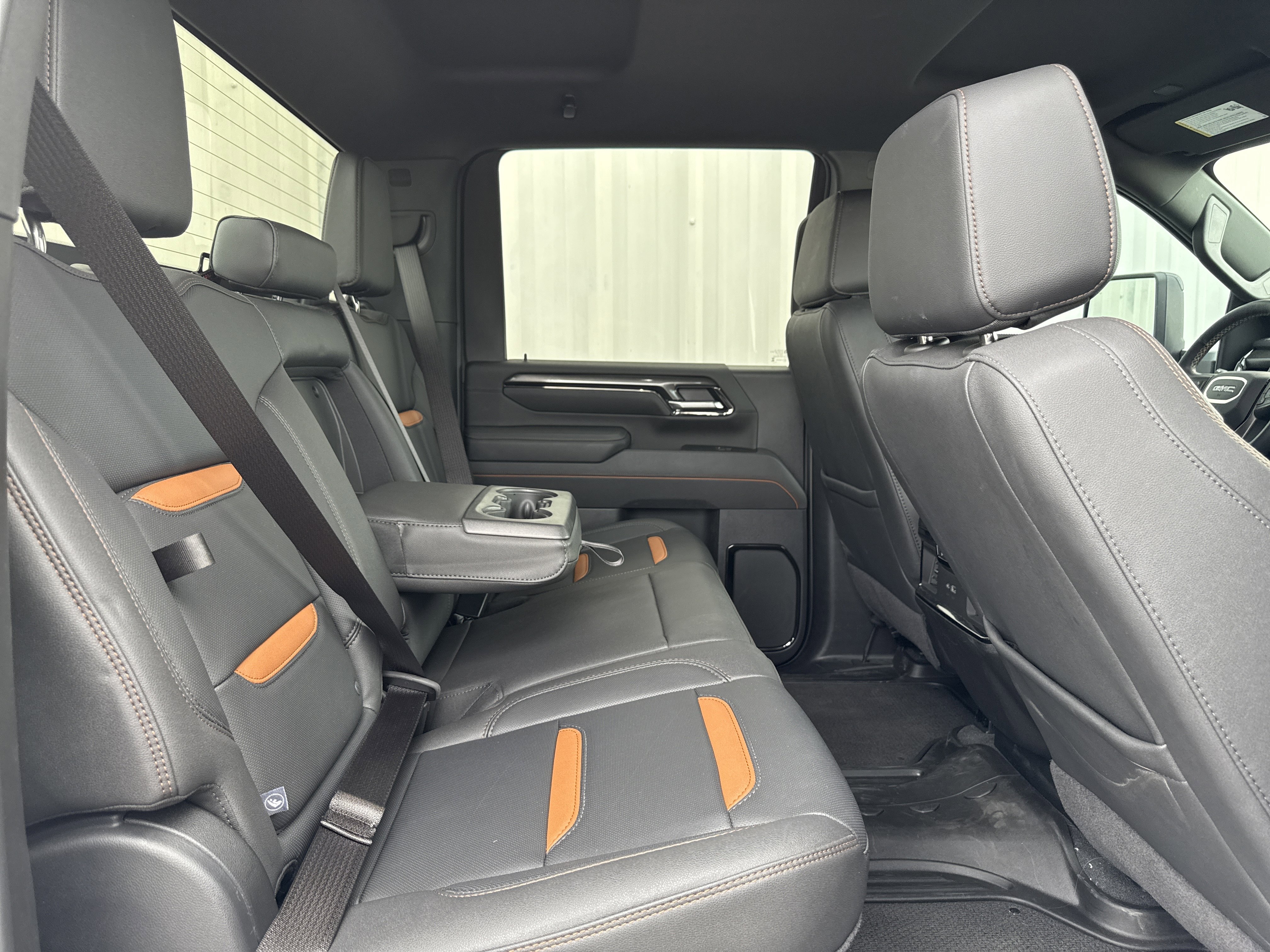 Used 2025 GMC Sierra 2500 AT4 image 20