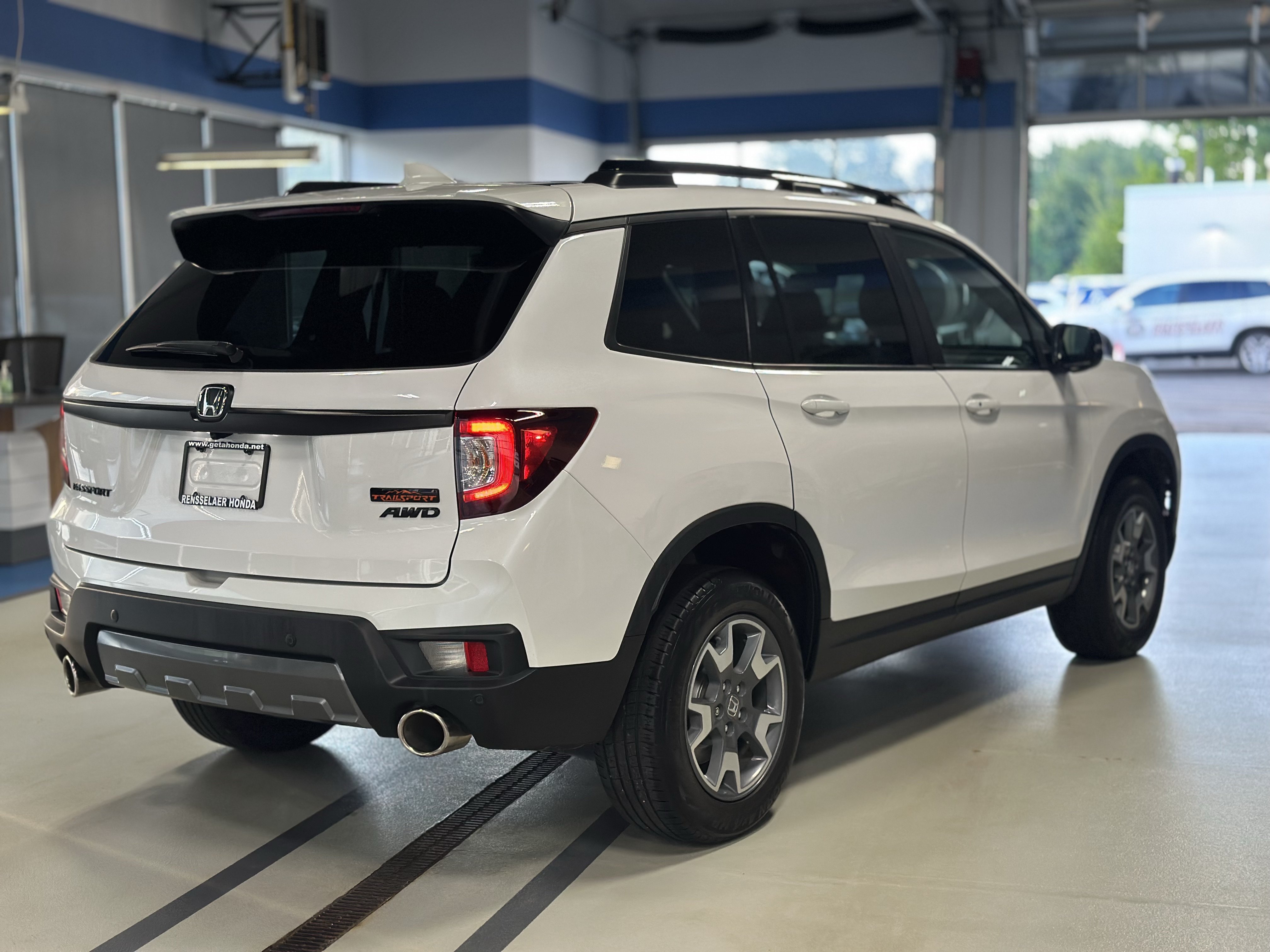Used 2023 Honda Passport TrailSport image 4