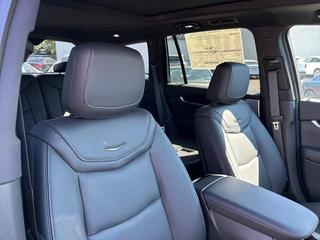 New 2025 Cadillac XT6 Premium Luxury image 26