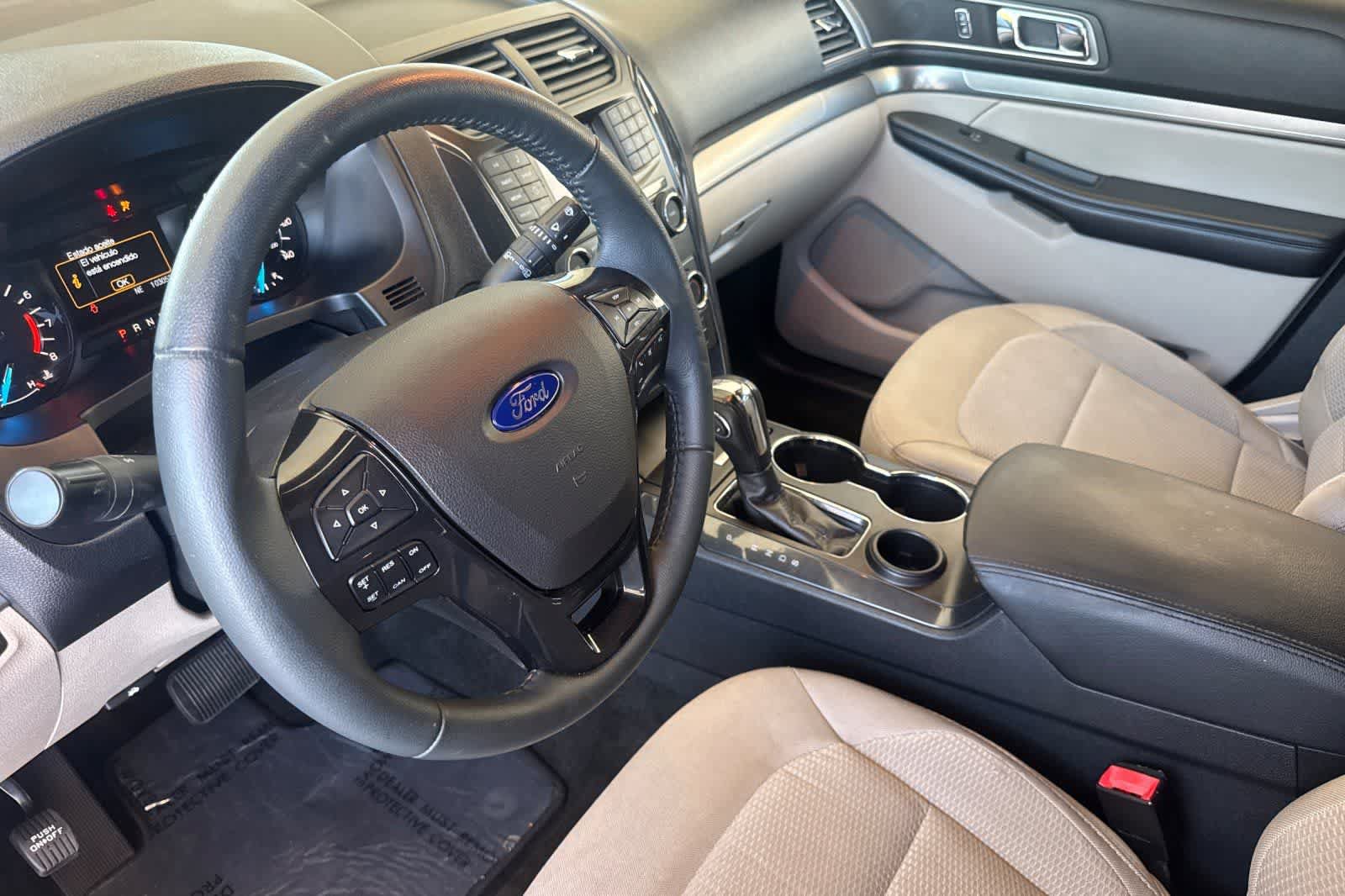 Used 2018 Ford Explorer XLT FWD image 11